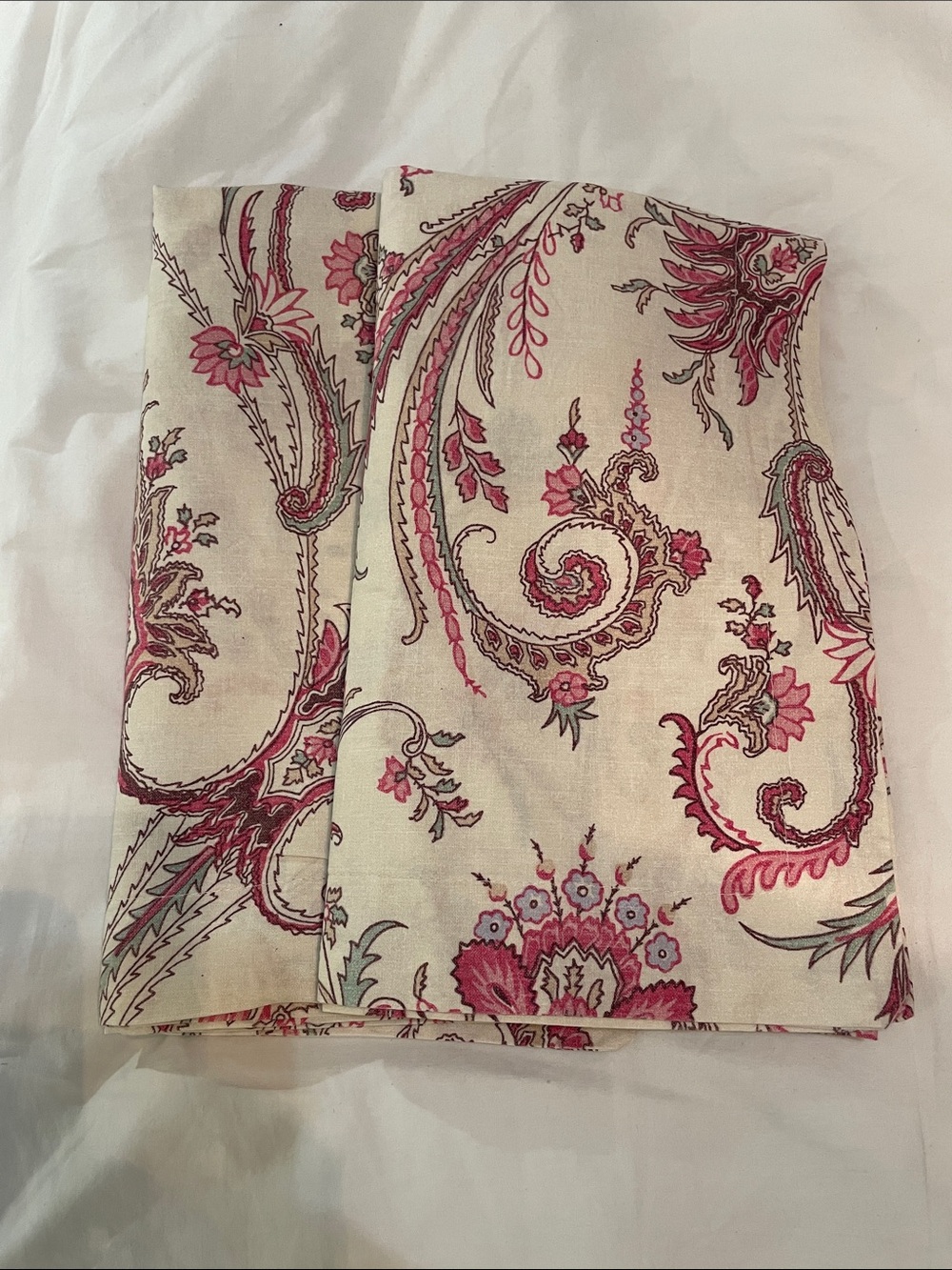 Lauren Ralph Lauren Cream and Pink Paisley 100% Cotton Shams (Rare find)